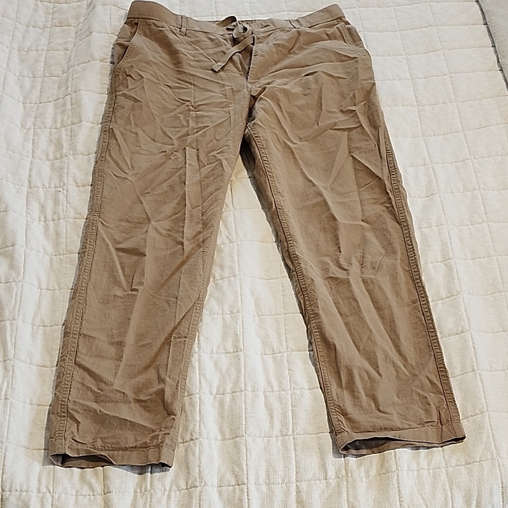 Uniqlo Men's Tan Chinos